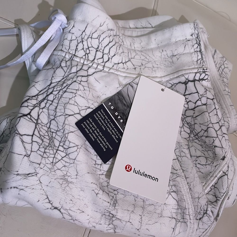 NWT LULULEMON Warm Down Jogger Thread Dye White Black 7/8 Length Lounge